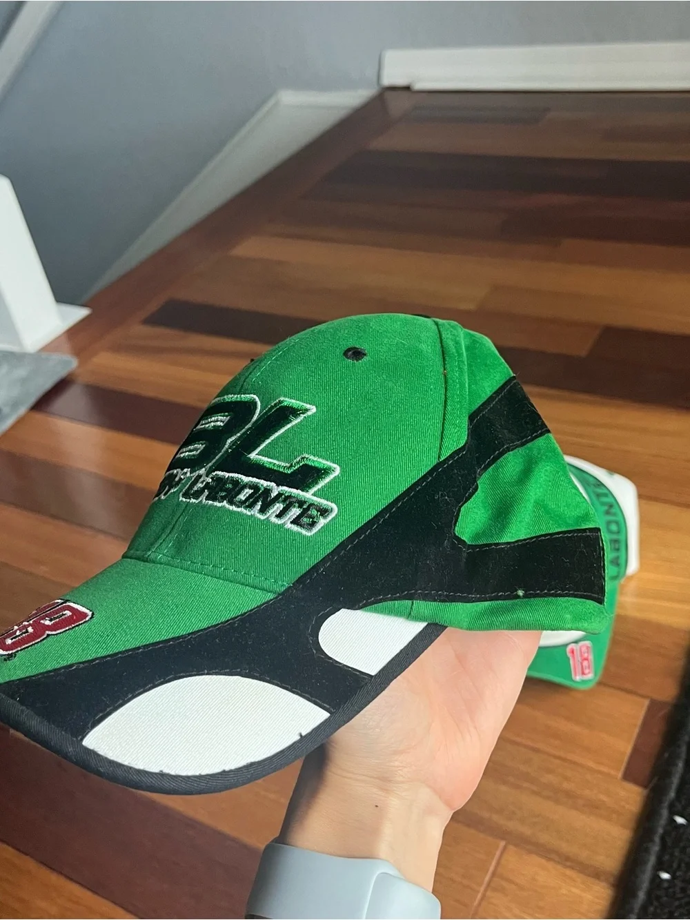N/A green black